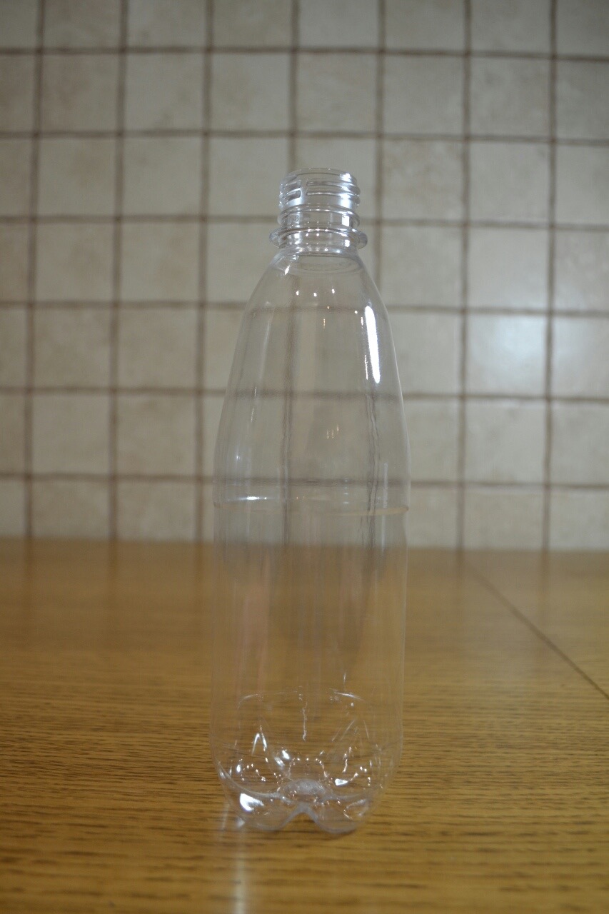 пет пляшка на 0,5л